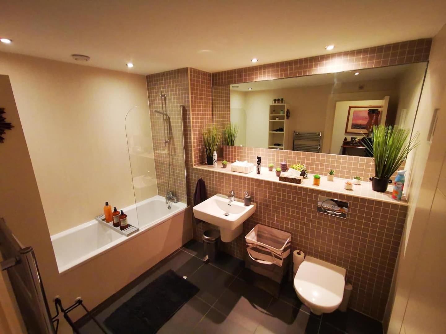 2Br Modern Luxury Loft Apartment بلفاست المظهر الخارجي الصورة